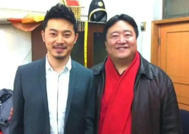 笑脸哥冉东升故事_春晚笑脸哥真实身份_冉东升春晚19年观众席