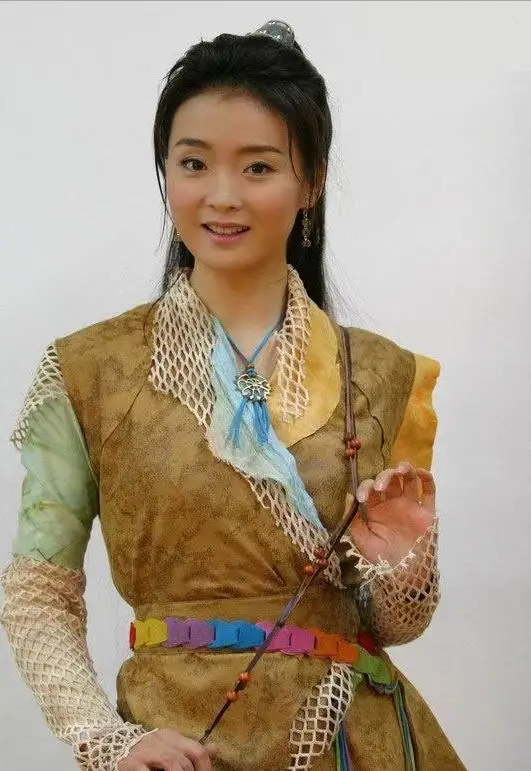 王艳豪门婚姻的真相_王志才比王艳大多少_王艳嫁入豪门后的生活