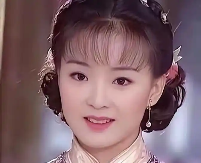 王艳王志才爱情故事_25年婚姻长跑_王志才比王艳大多少