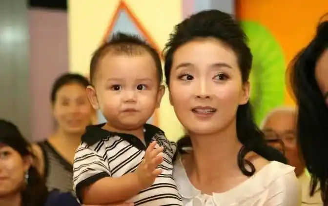 王艳王志才爱情故事_王志才比王艳大多少_25年婚姻长跑