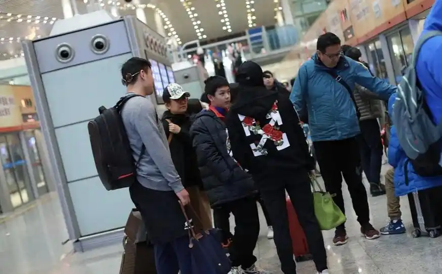 王艳 丈夫 王志才 早年经历_王志才比王艳大多少_王艳 事业 发展历程