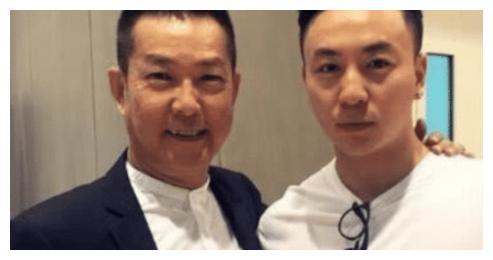 七小福现状: 成员平均年龄已经70岁,唯独他仍像30岁