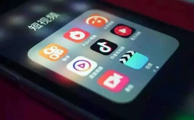 一条游戏抖音烧掉上百万，00后的 “疯狂” 背后，藏着怎样玩法？