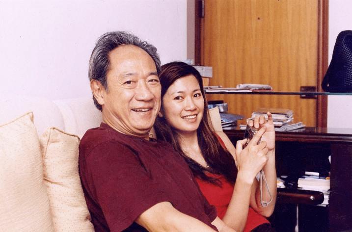 杨延晋 传记 事业爱情经历_洪融杨延晋儿子