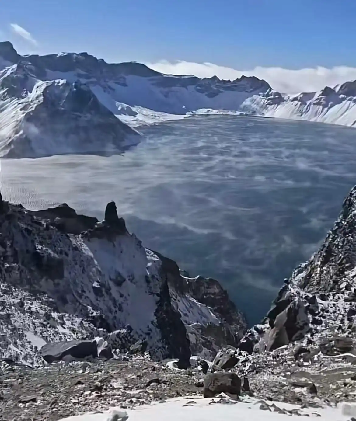吉林省长白山天池开锅现象_长白山天池海浩现象_长白山天池水被“煮开”系谣言