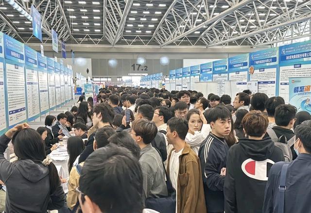 新华社手机电视台 校招_新闻传播应届生期望薪资_新闻系毕业生就业困境