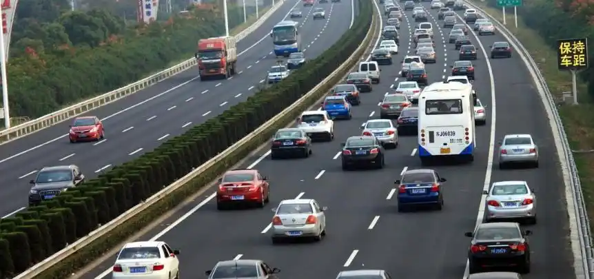 洛阳国庆中秋道路交通安全预判_洛阳高速免费通行时间_国庆中秋假期小客车免费上高速