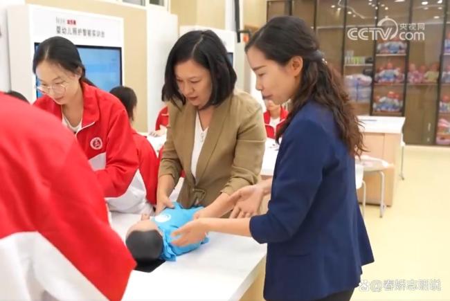 多所高校正在培养带娃专家 专业人才助力宝宝成长