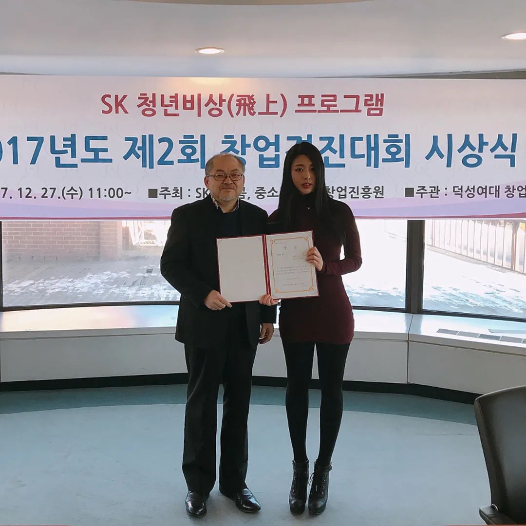 韩国美女赛车手郑宥娜_郑宥娜汽车测评视频_youna