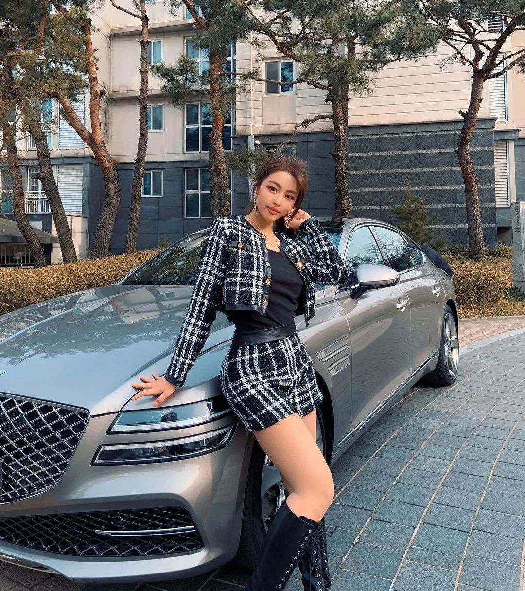 youna_韩国美女赛车手郑宥娜_郑宥娜汽车测评视频