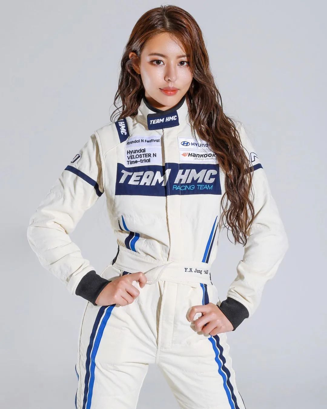 郑宥娜汽车测评视频_韩国美女赛车手郑宥娜_youna