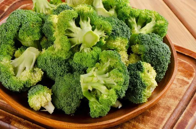 哪些食材需要焯水_这6类必须焯水的食物要知道_焯水技巧