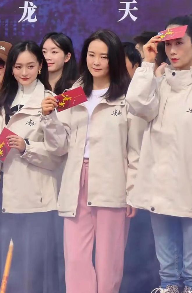 王艳婚姻生活_王艳王志才结婚照片_王艳温峥嵘对比