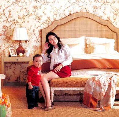 王艳与丈夫相差几岁 豪门老公资料年龄家世背景惊呆众人