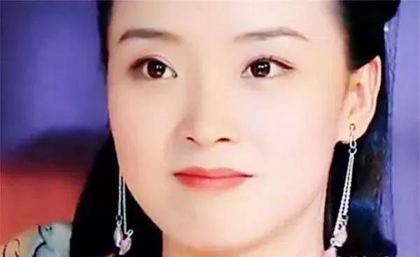 王艳 晴格格 早期婚姻_王艳王志才结婚照片