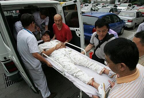 谭纪雄是第几届人民警察_武大劫持人质案特警伤情_谭纪雄赴京治疗