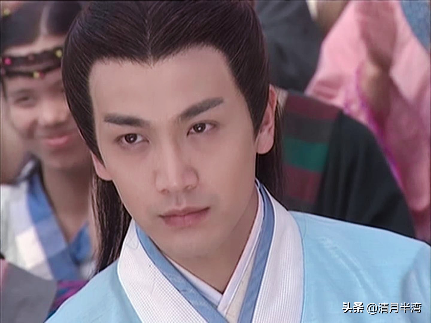 古装男主角颜值_古装剧男主扮相评价_古装美女明星