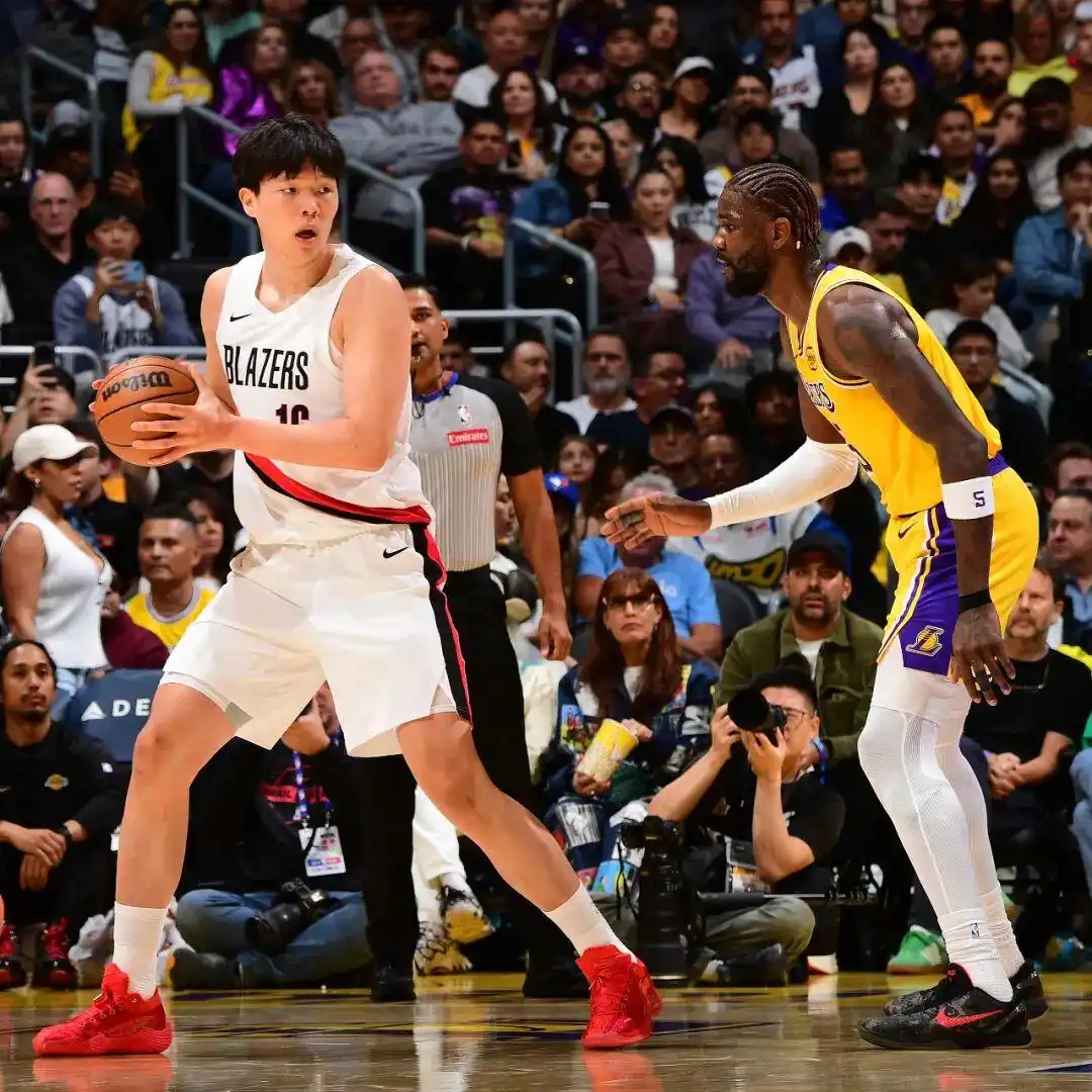 NBA｜杨瀚森背靠背仅得1分，约基奇三场三双创纪录