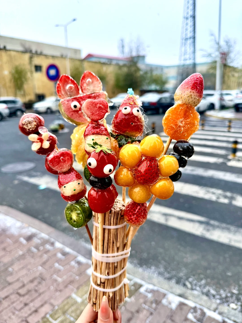 北方冰糖葫芦口感最佳_一米糖葫芦特色品种_奶皮子糖葫芦爆火