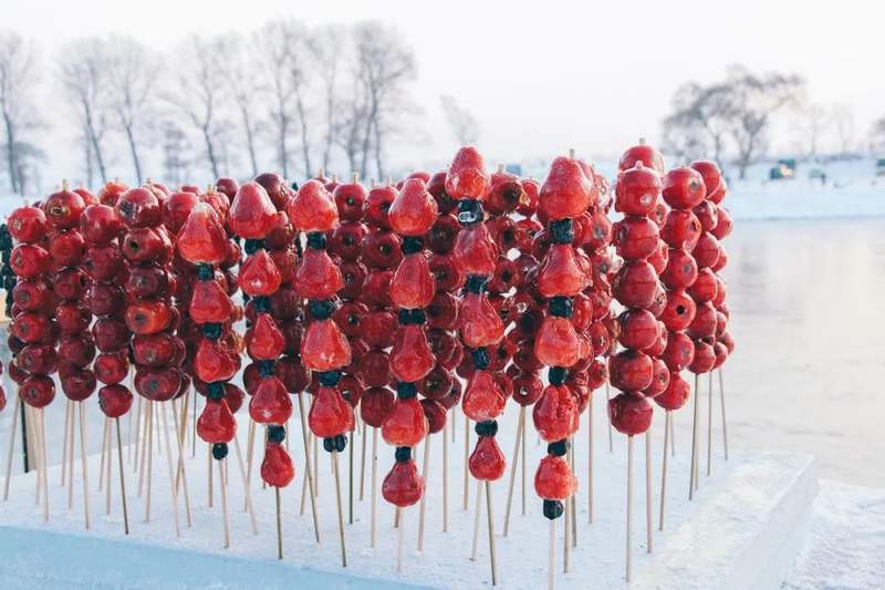 一米糖葫芦特色品种_奶皮子糖葫芦爆火_北方冰糖葫芦口感最佳