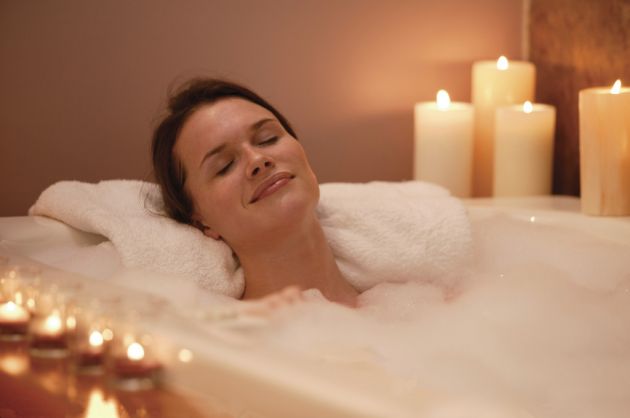 沐浴减肥法_泡浴减肥注意事项_用什么洗澡可以减肥