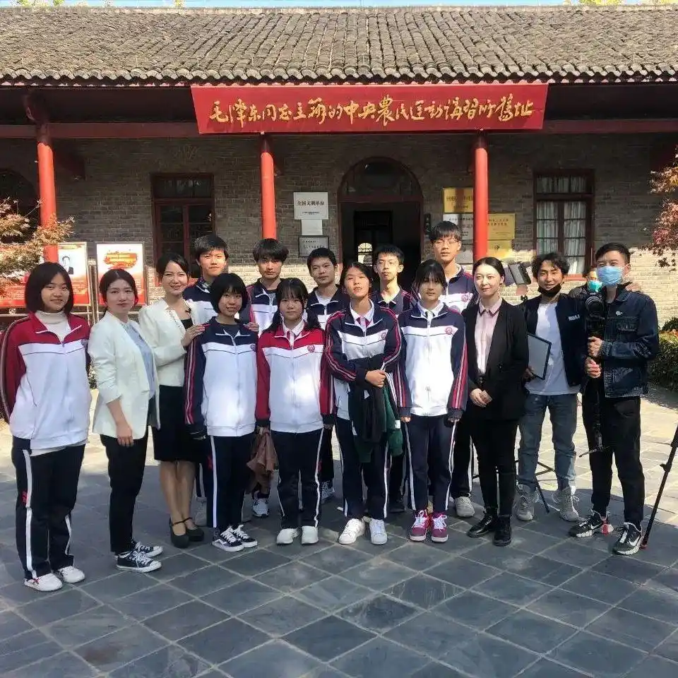 五四精神是什么_校园新闻范文关于五四运动_五四运动历史意义
