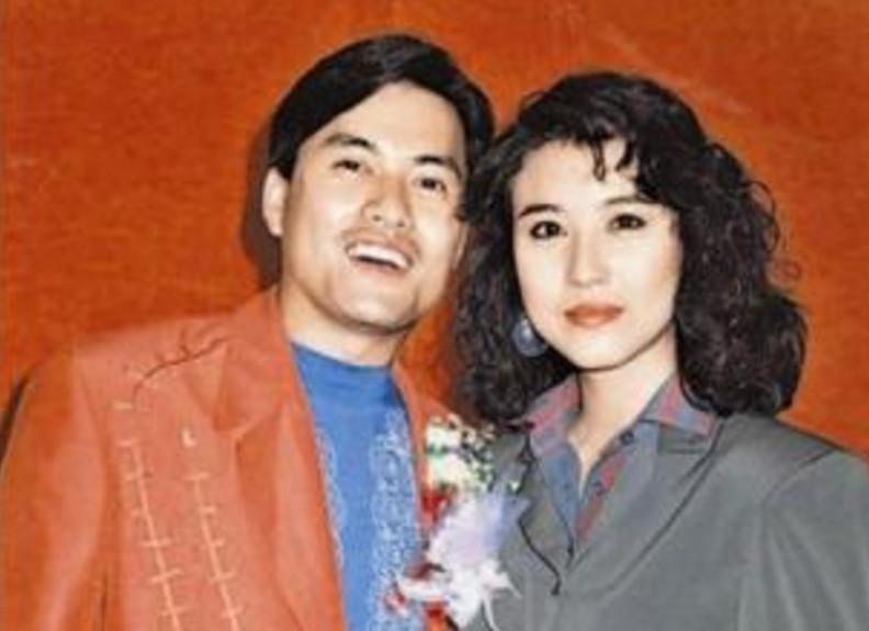 61岁吕良伟近照, 三个妻子一个比一个强, 但是样貌上一个比一个丑