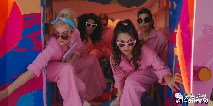 美人鱼芭比娃娃_芭比电影玛格特罗比_芭比真人版剧情解析