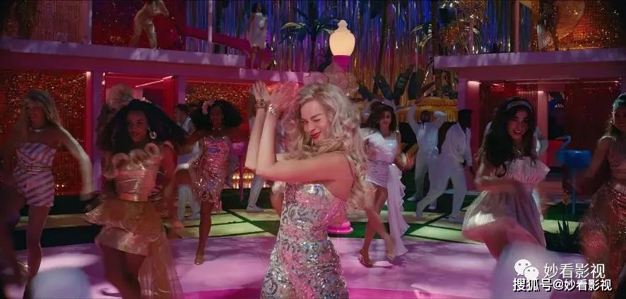 芭比电影玛格特罗比_芭比真人版剧情解析_美人鱼芭比娃娃