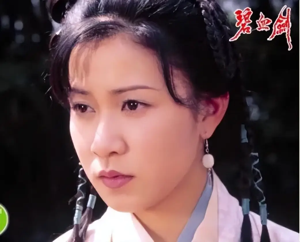 “佘诗曼三料视后，22岁拒豪门，如今50岁单身身价过亿”