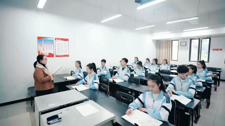 重庆艺术学校优势_重庆艺术学校升学率100%秘诀_上海戏曲学校