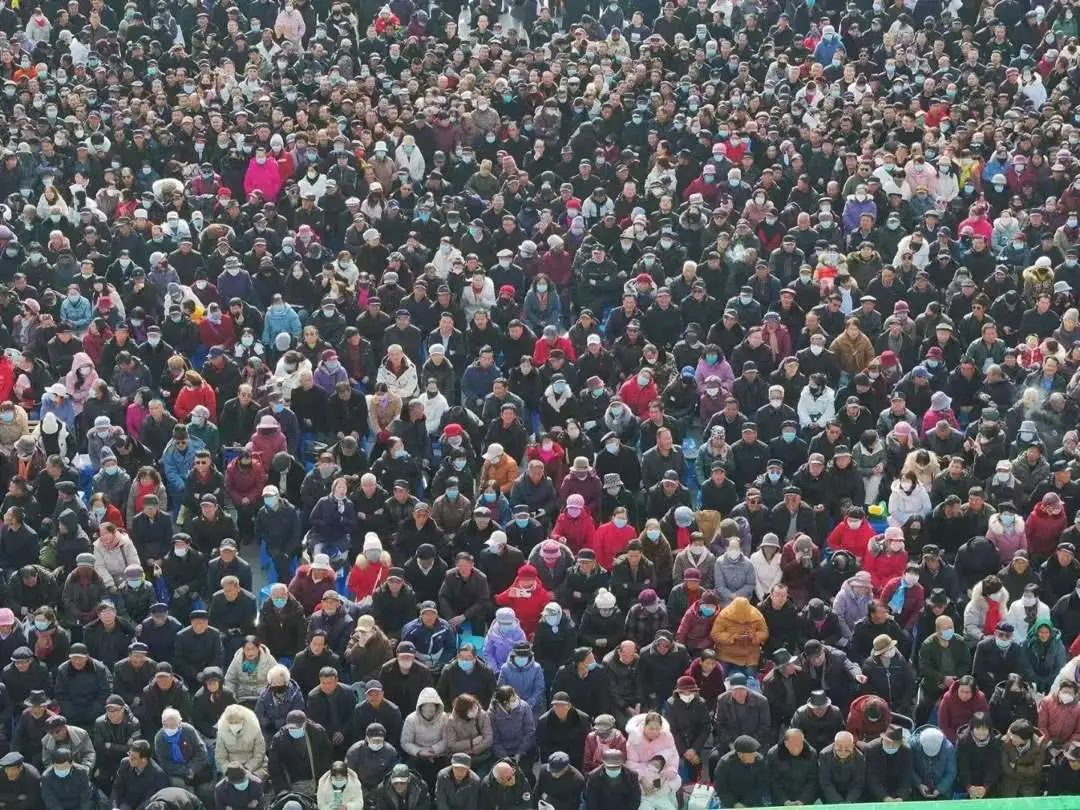 万人吼秦腔，2024年最后一个“逆天改命”的故事