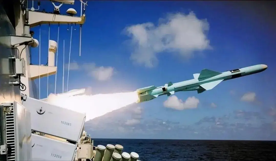 美日军事合作_美国向日本投核弹_日本自卫队改革