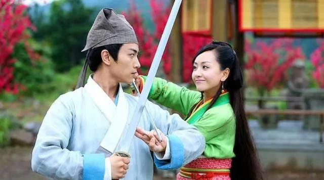 令狐冲人物性格分析_笑傲江湖之非常故事txt_笑傲江湖深度解析