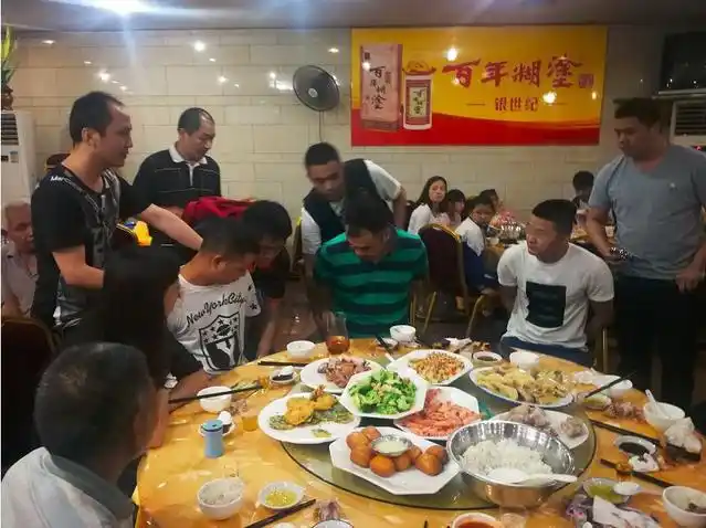 佛山警方打击碰瓷团伙_高速后视镜碰瓷党图片_宝马碰瓷案件分析