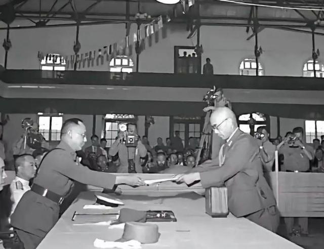 日本专家：投降不是因为美国原子弹，而是因为苏联发的一个公告？