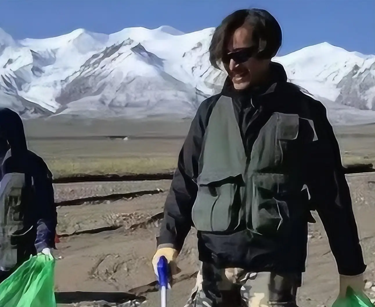 胡歌民盟中央宣传委员会副主任_胡歌公益慈善事业_胡歌在西藏有新身份