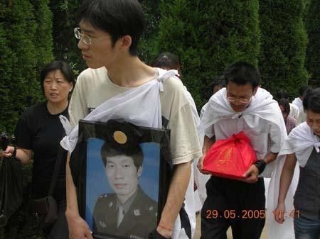 余祥林张在玉道歉_佘祥林沉冤得雪真相_佘祥林冤案