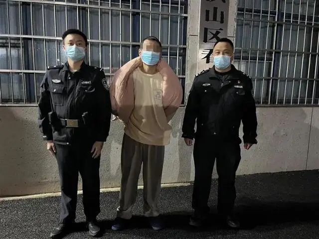 奇葩新闻2023盘点_奇葩新闻真实_年度十大迷惑行为