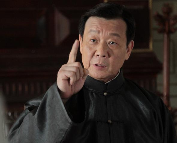 两个老婆楼上楼下住其乐融融，她们还为寇世勋生了4个孩子