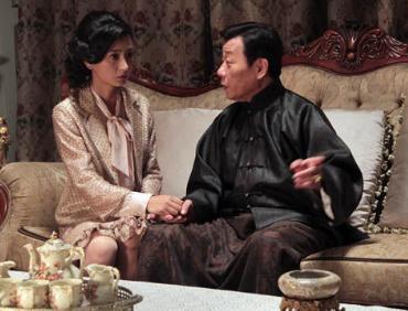 两个老婆楼上楼下住其乐融融，她们还为寇世勋生了4个孩子