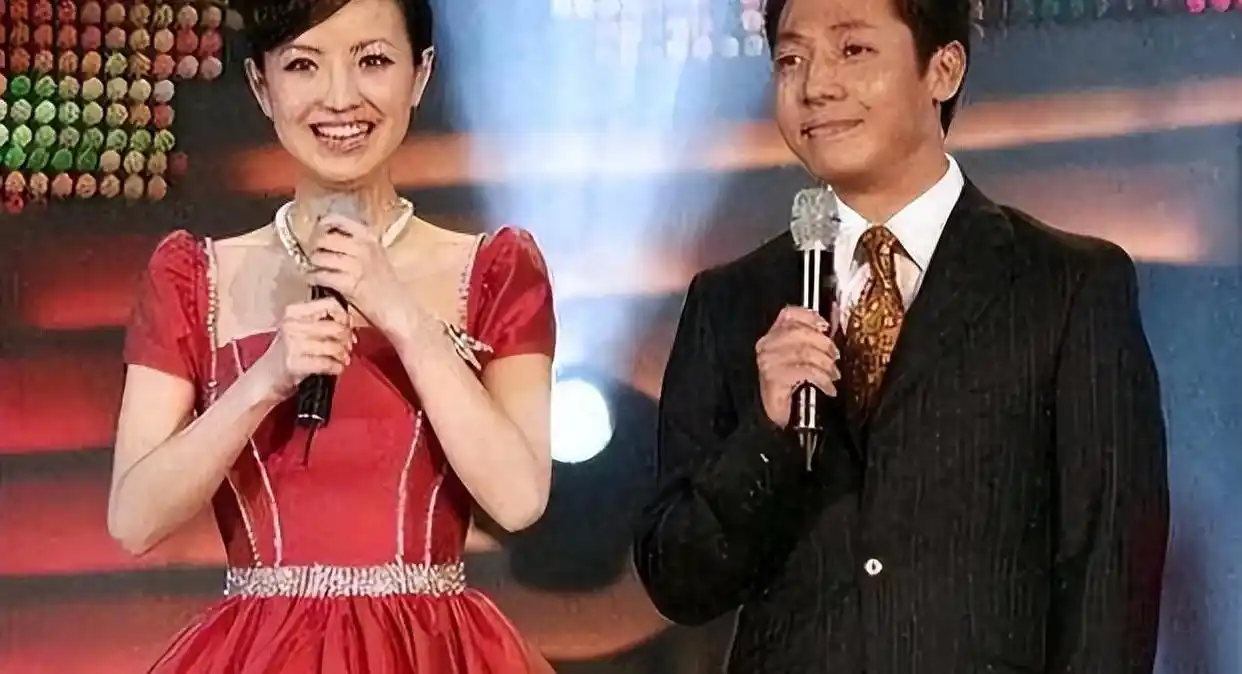 经纬和撒贝宁的照片_经纬 主持生涯_经纬 撒贝宁 恋情