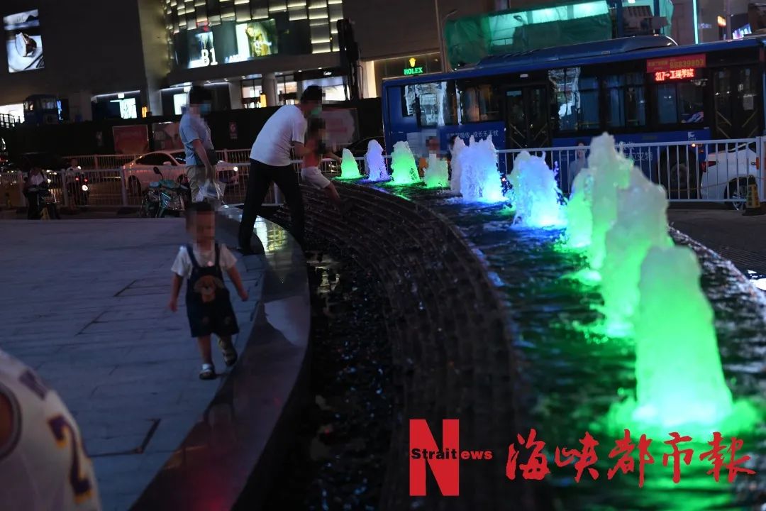 儿童喷水池危险隐患_喷泉景观池安全风险_5岁男童在景观池触电身亡