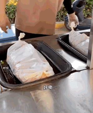 创业风险分析_创业连麦真实案例_这个“地摊” 不卖东西只救命