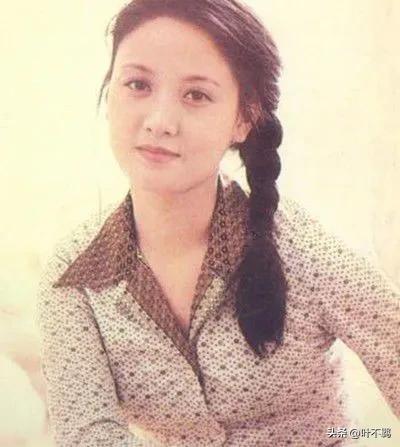 张国立为什么和前妻离婚_邓婕 张国立 夫妻关系
