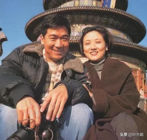 张国立为什么和前妻离婚_邓婕 张国立 夫妻关系