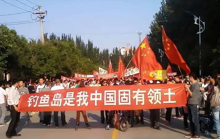 日本渔船闯领海_光荣使命勇夺钓鱼岛_钓岛对峙