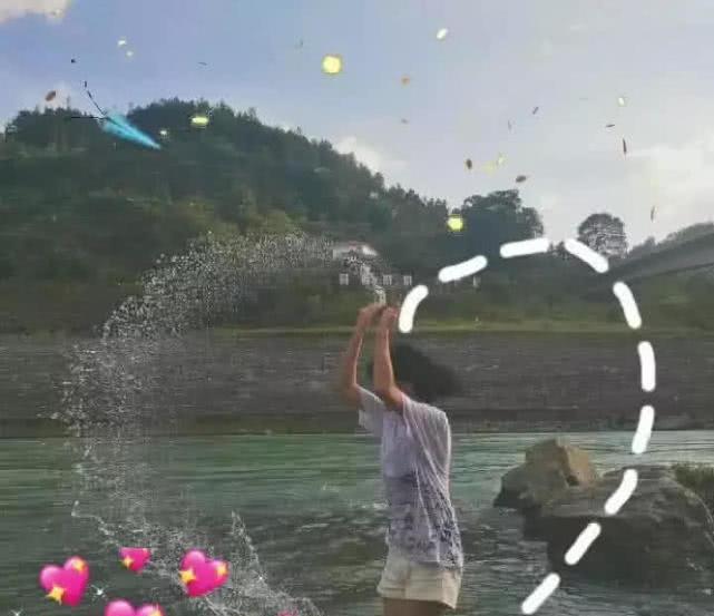 点赞空间说说网站_怀念前任一年后感情变化_“QQ空间说说点赞率高