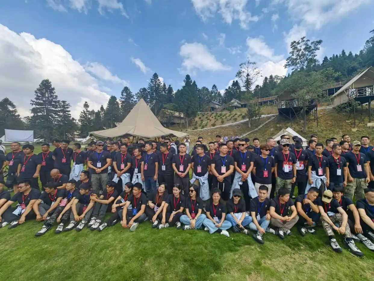 张家界七星山国际极荒野求生挑战赛_七星山荒野求生唯一女选手体检通过_七星山骆驼杯国际极荒野求生挑战赛第二季