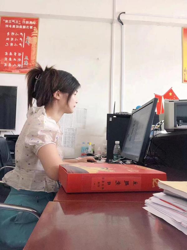 固始：瞧，咱村的女大学生村官！